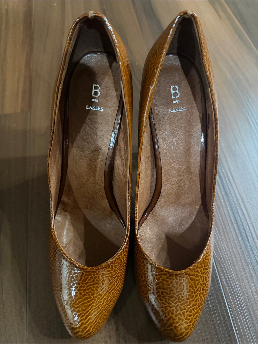 Bakers Women’s Tan Patent Croc-Embossed Pointed Toe Pumps